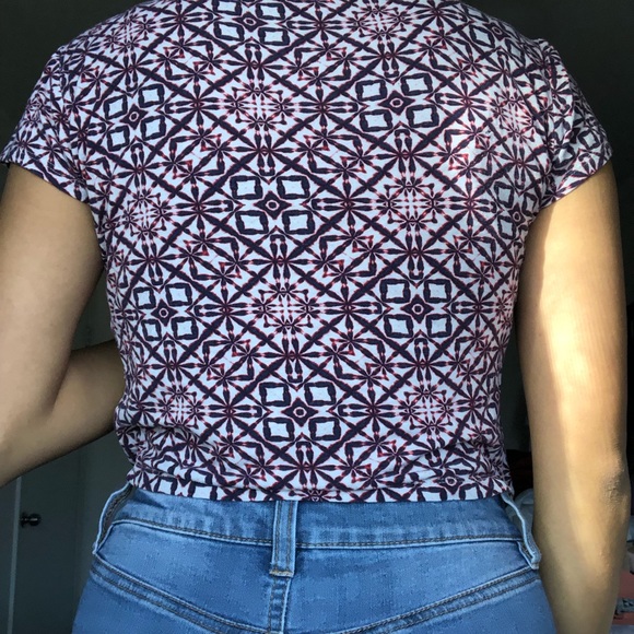 Patterned Crop top - Picture 2 of 2